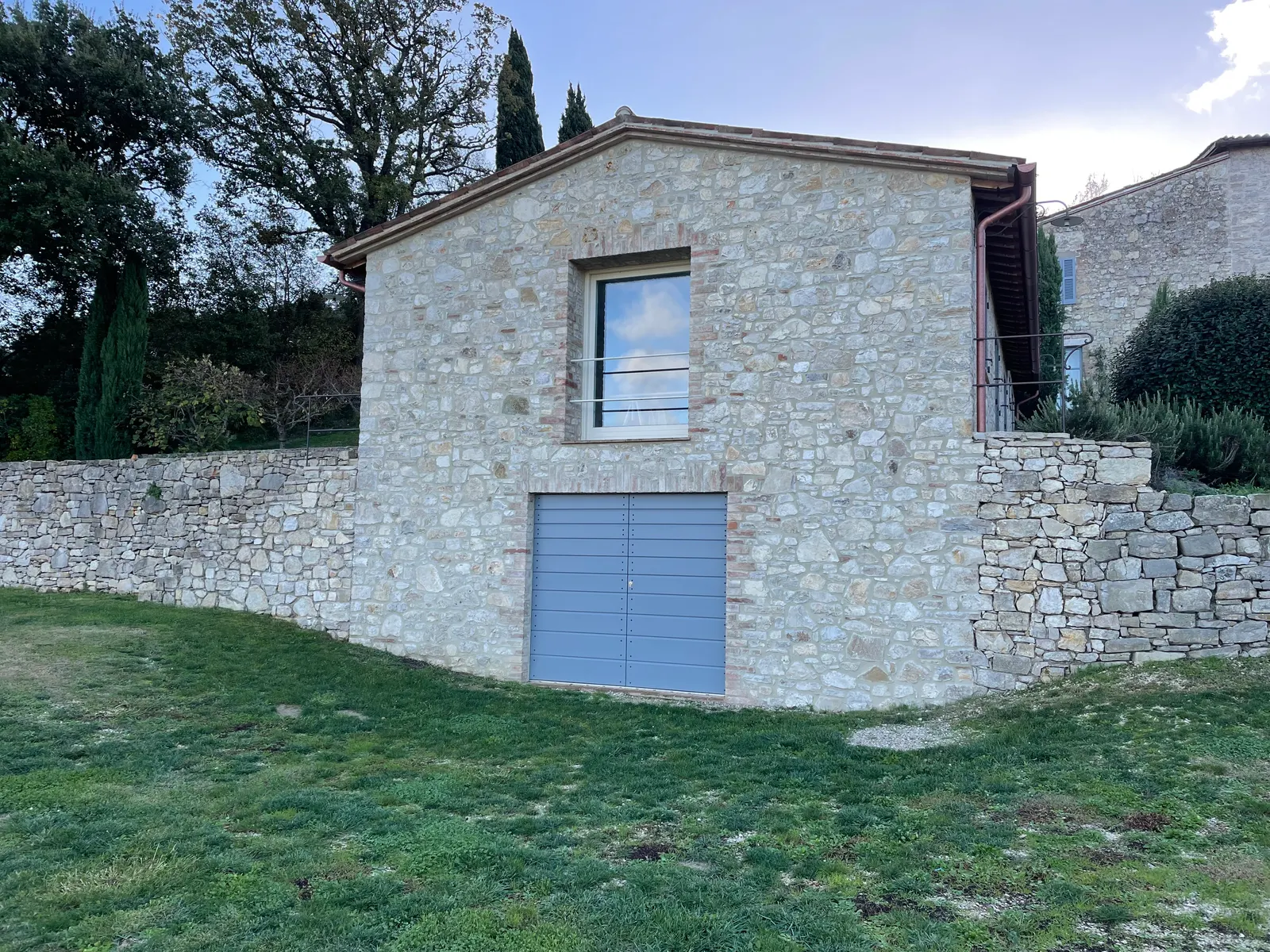 Casale di campagna — Umbria — dopo l'intervento