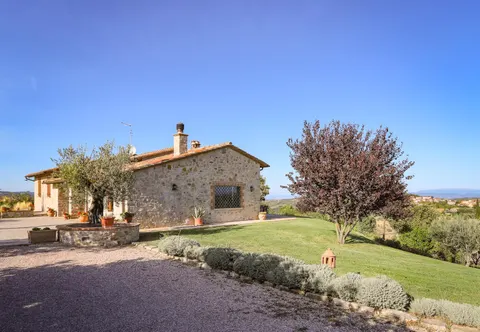 Casolare con piscina in muratura