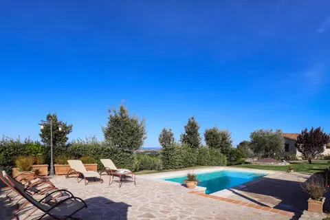 Casolare con piscina in muratura