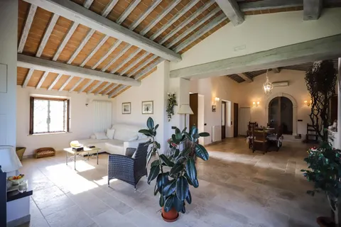Casolare con piscina in muratura