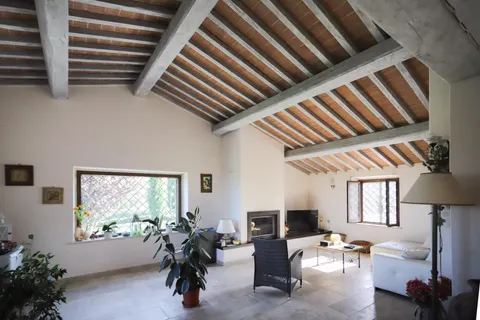 Casolare con piscina in muratura